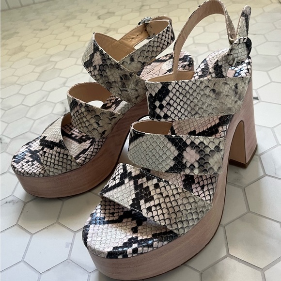 AGL Snake Skin Wedges - Picture 1 of 4